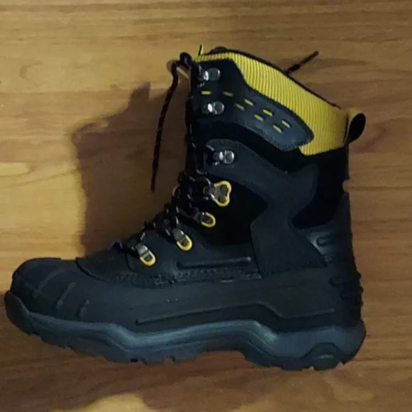 $172 MSRP Kamik sz 9 mens Keystone Gore Tex Boots Waterproof Exc cond - Picture 6 of 7
